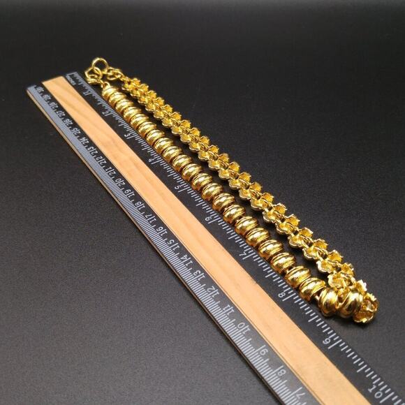 Vintage Gold Tone Link Necklace, 18 Inches, 1990s - Picture 9 of 9